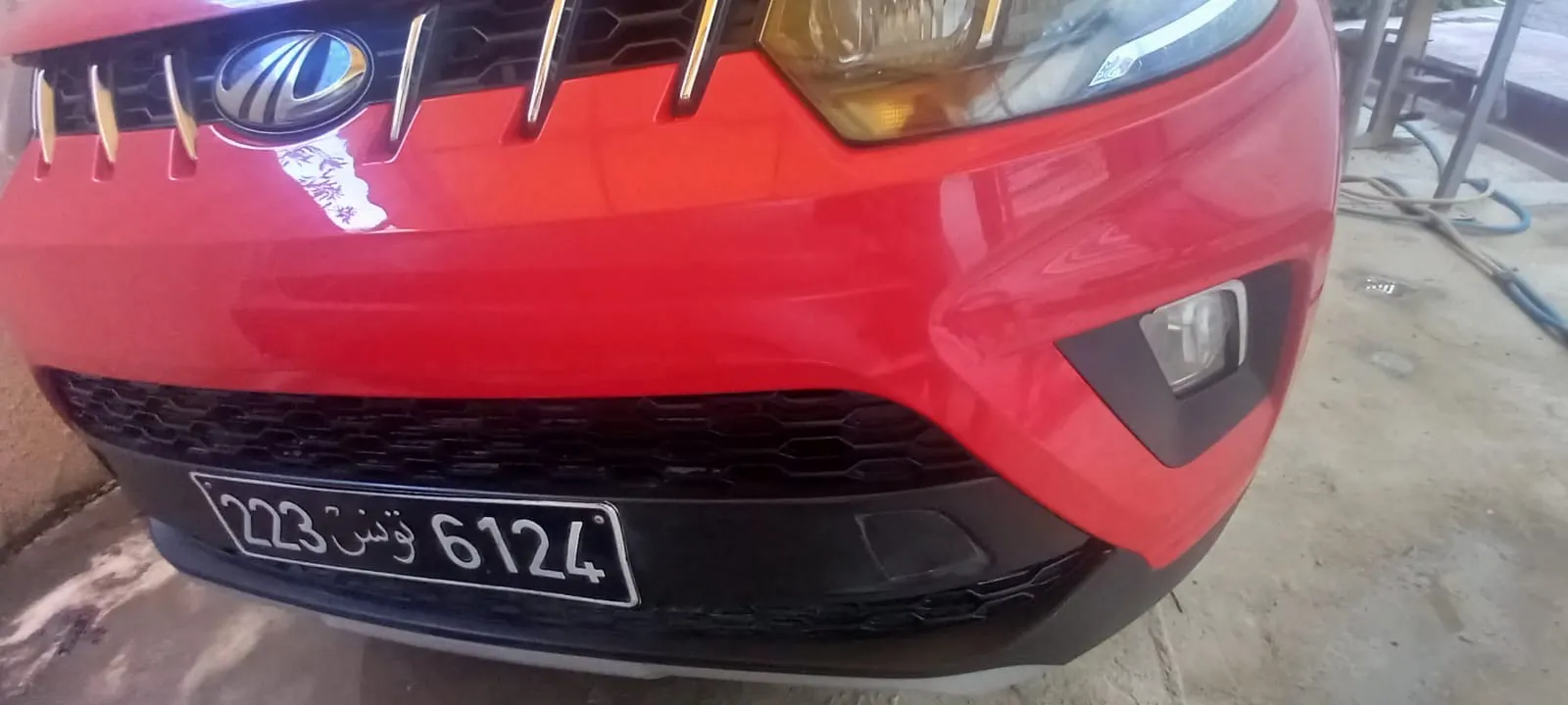 mahindra kuv 100 k8 