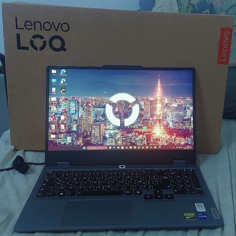 PC LENOVO LOQ 15IAX9 importé utilisé 3 mois en très bon état !!