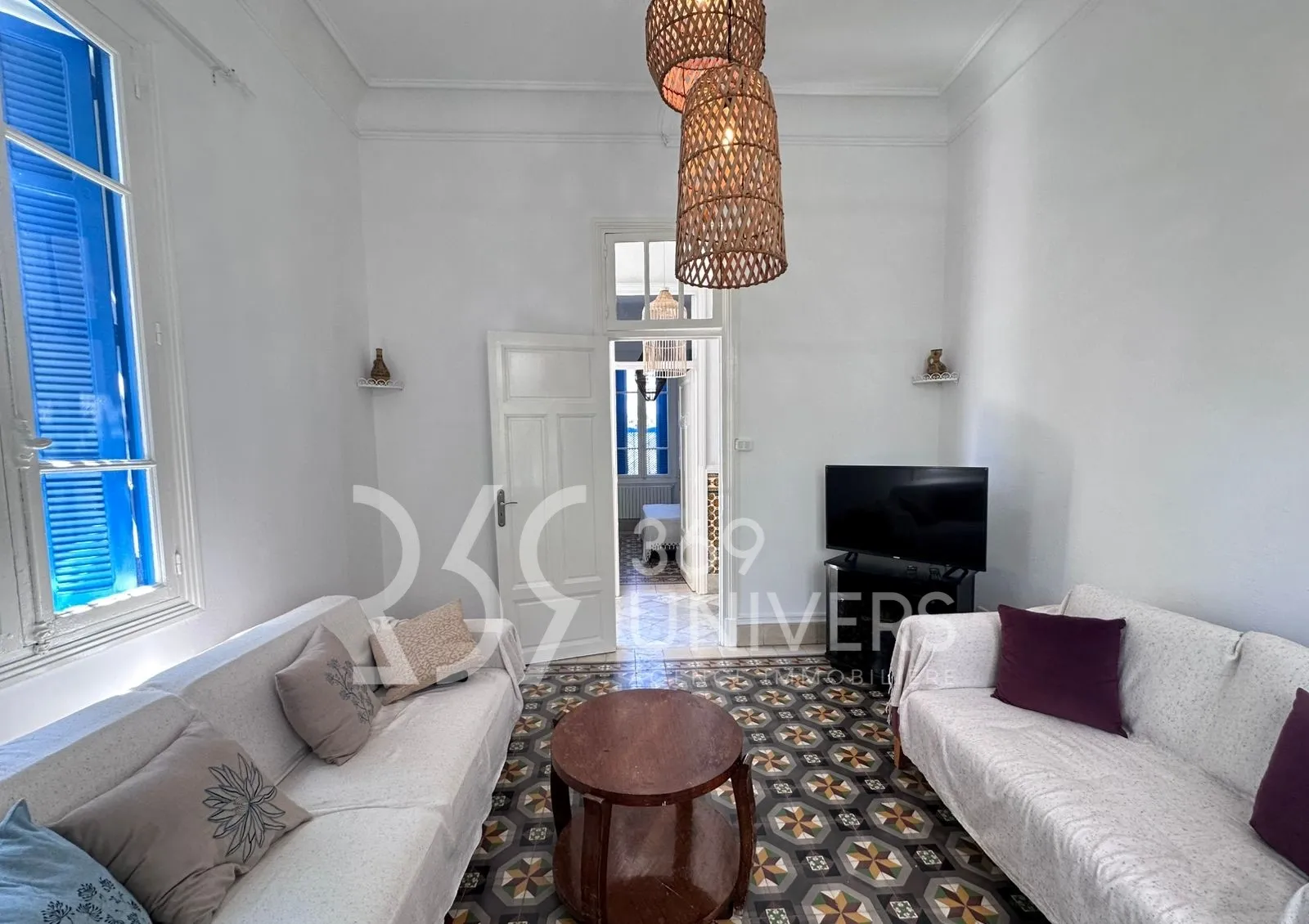 Villa plain pied meublée avec jardin à La Marsa