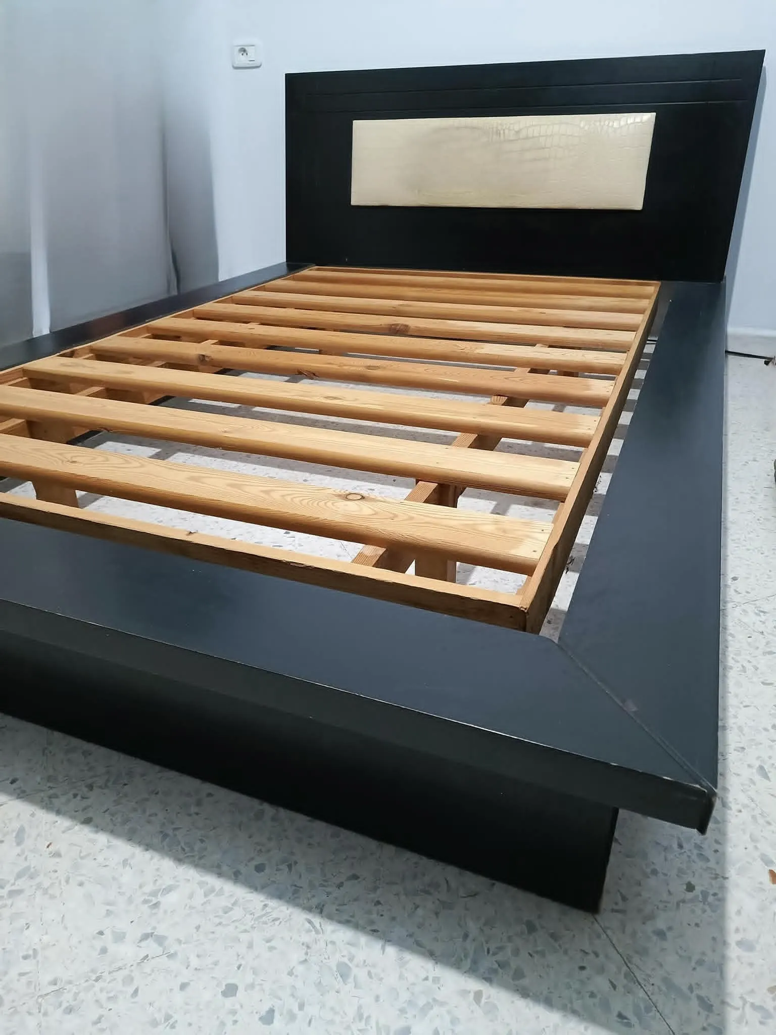 Lit une place et demi 