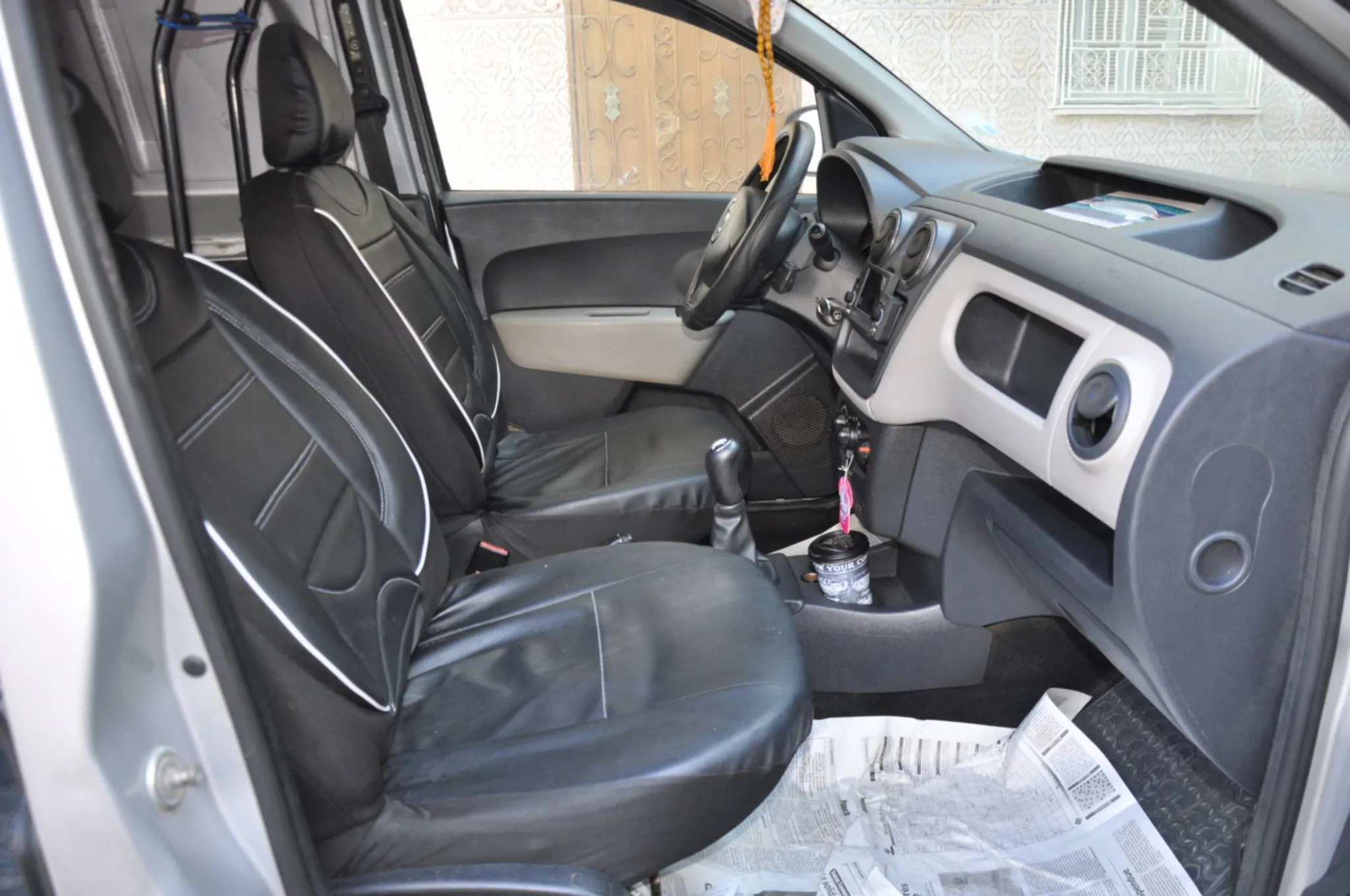 DACIA DOKKER VAN LUX 2 Places Commerciales : Tél 92.951.221