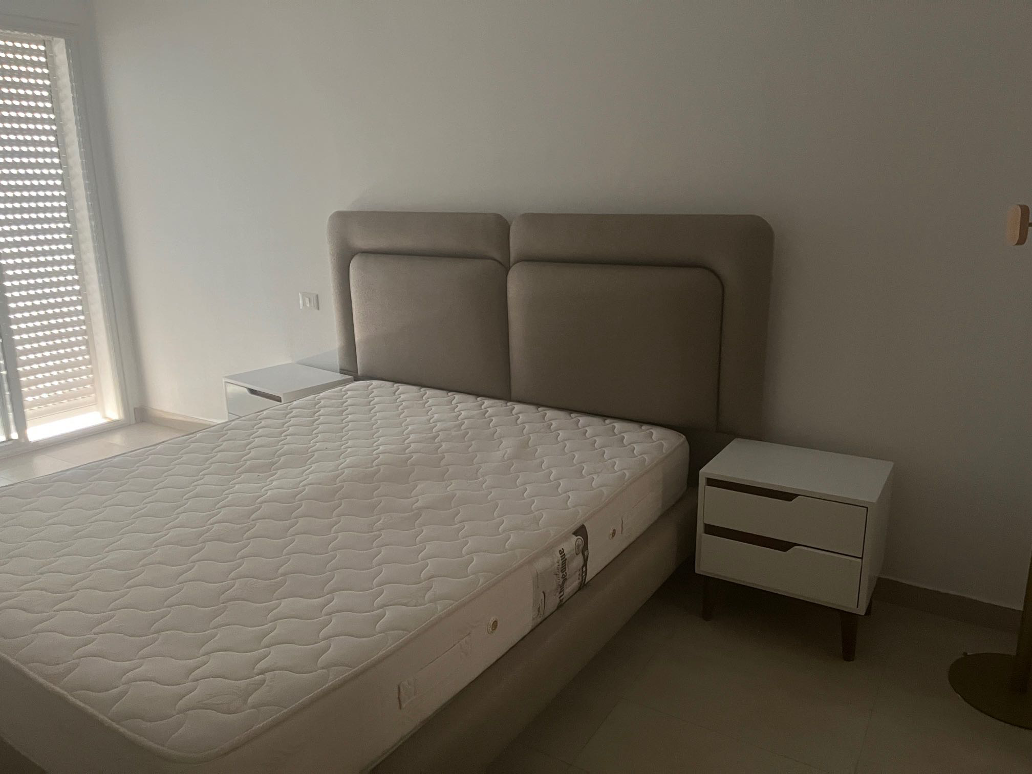 Vente chambre à coucher avec matelas sans dressing