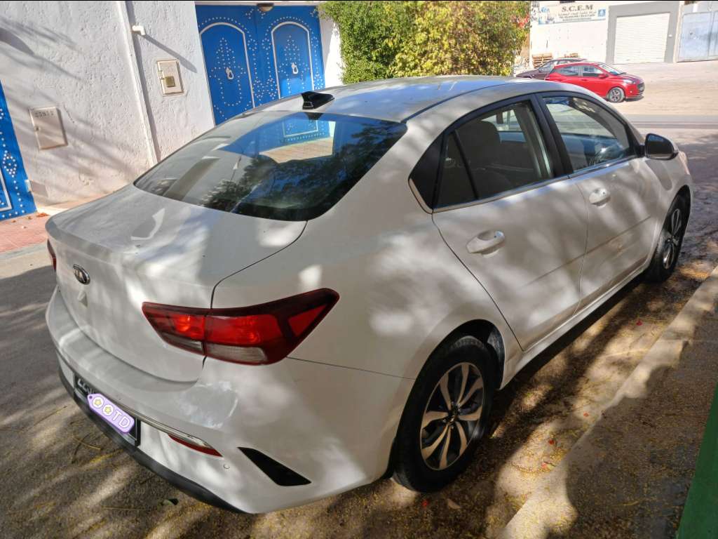 KIA RIO CIDANE ESSENCE TEL 40884251