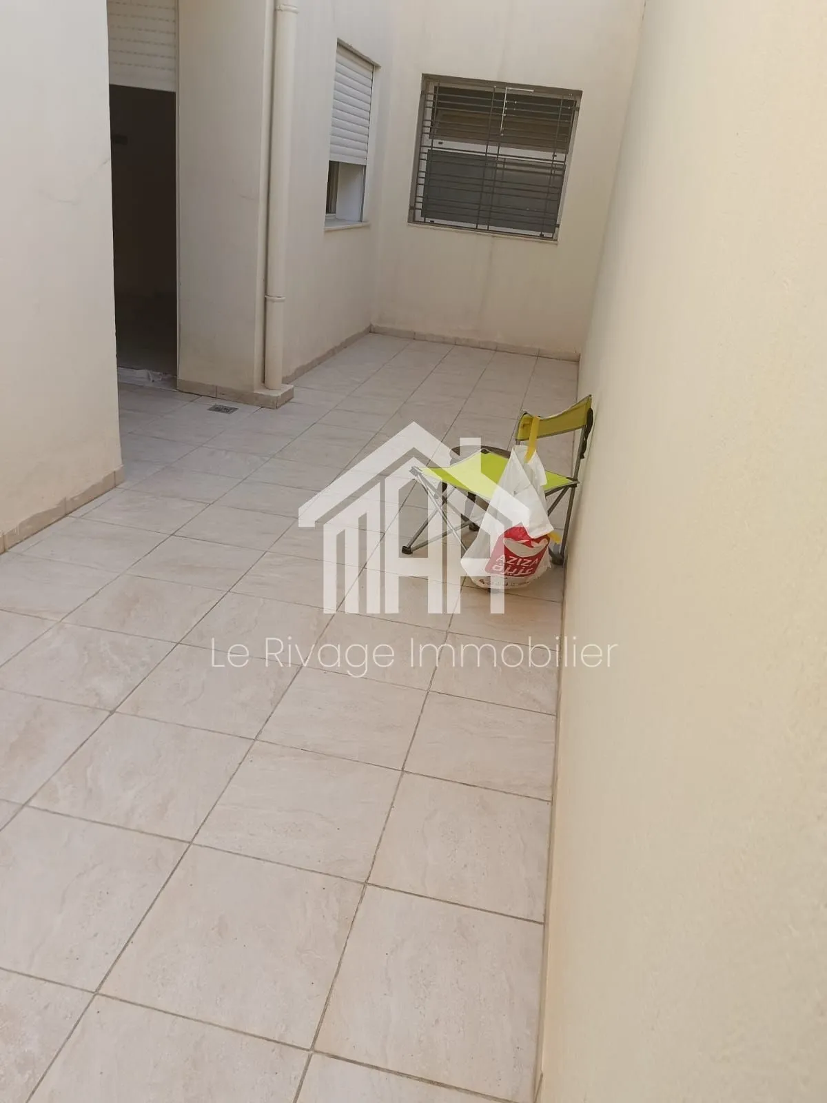 un appartement S+1 avec terrasse