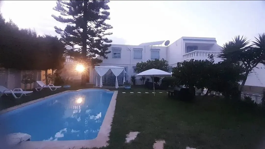 ✨LUXE & STYLE à VENDRE – Villa Avec Piscine à Chatt Mariem