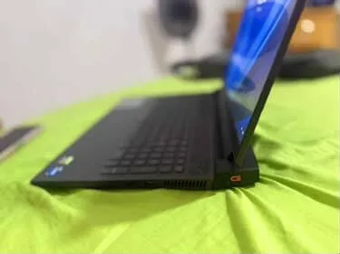 DELL G15 5520