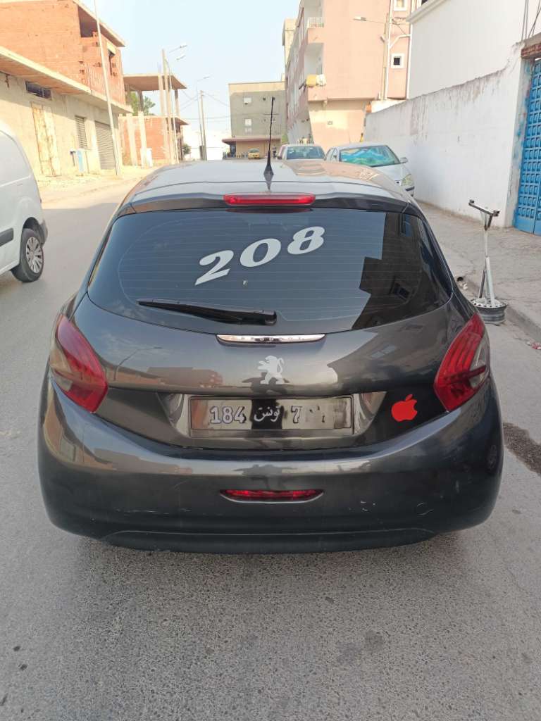 Peugeot 208
