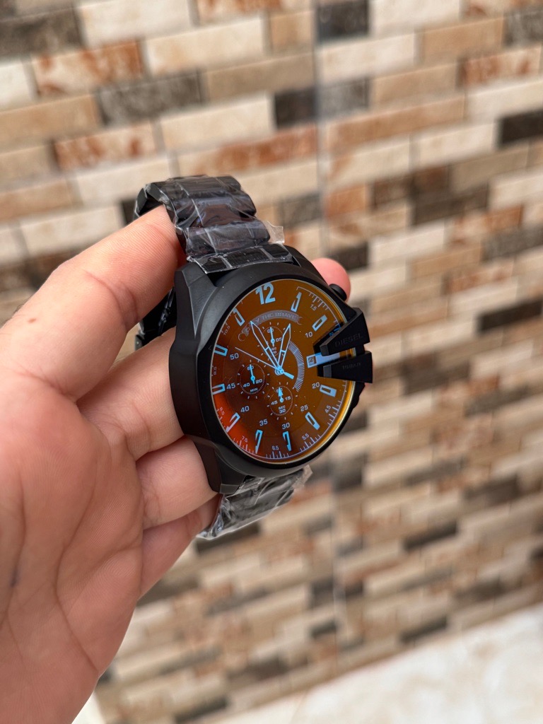 Diesel pour hommes Mega Chief DZ4318 Black Plated Stainless Automatic Fashion Watch