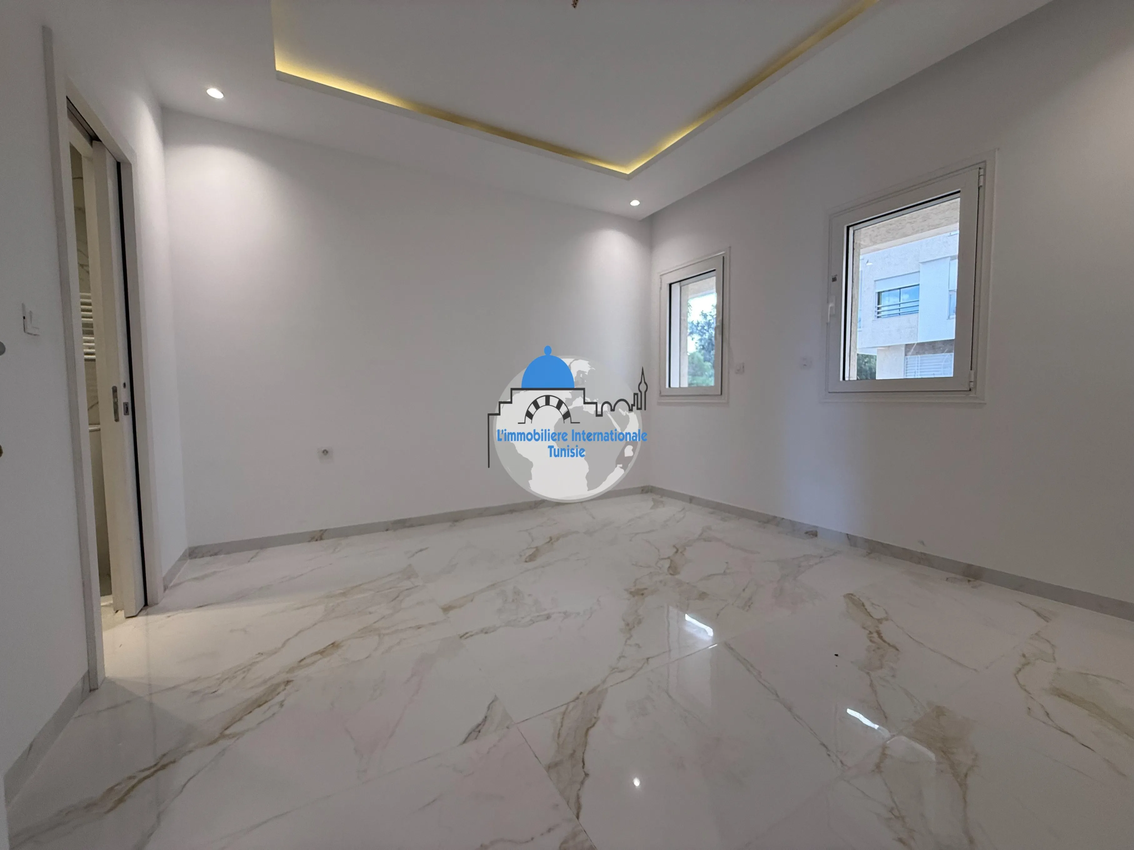  À 𝐕𝐞𝐧𝐝𝐫𝐞 | Appartement S+2 au RDC – Haut Standing   𝗧𝗮𝗻𝘁𝗮𝗻𝗮 – 𝗖𝗵𝗮𝘁𝘁 𝗠𝗮𝗿𝗶𝗮𝗺