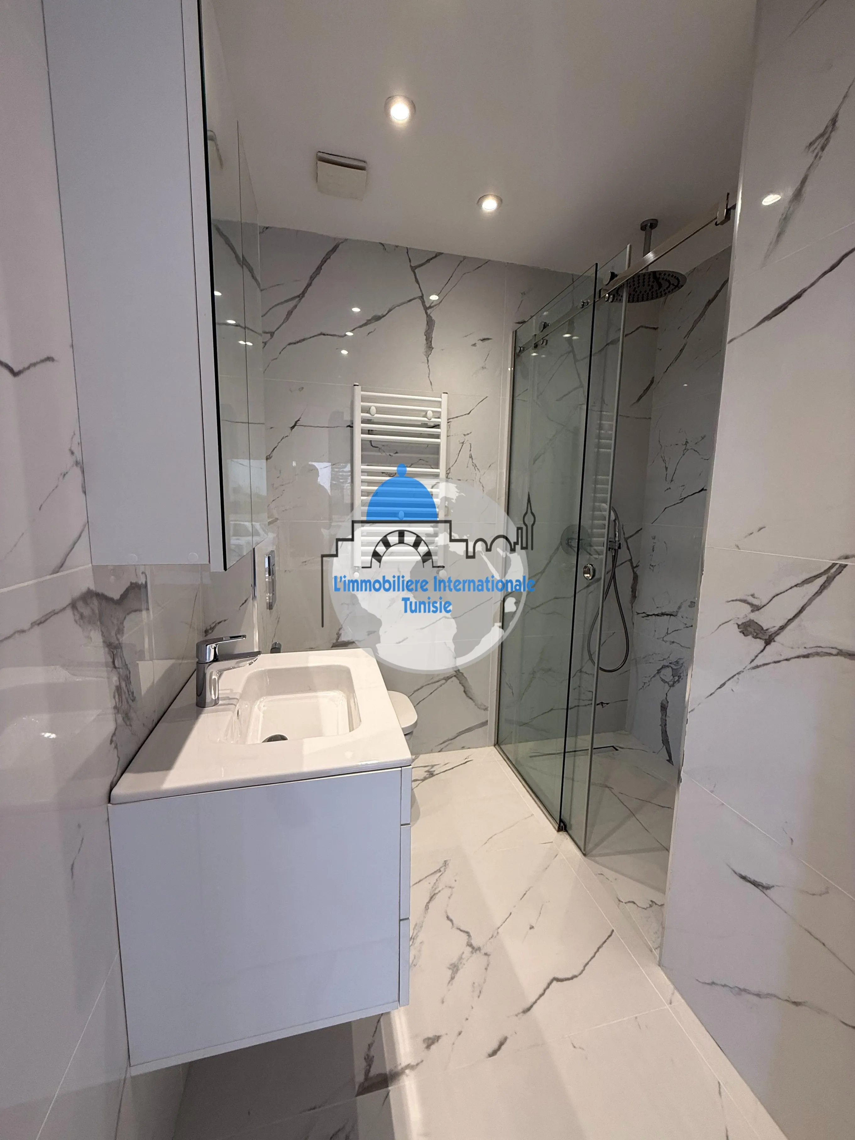  À 𝐕𝐞𝐧𝐝𝐫𝐞 | Appartement S+2 au RDC – Haut Standing   𝗧𝗮𝗻𝘁𝗮𝗻𝗮 – 𝗖𝗵𝗮𝘁𝘁 𝗠𝗮𝗿𝗶𝗮𝗺