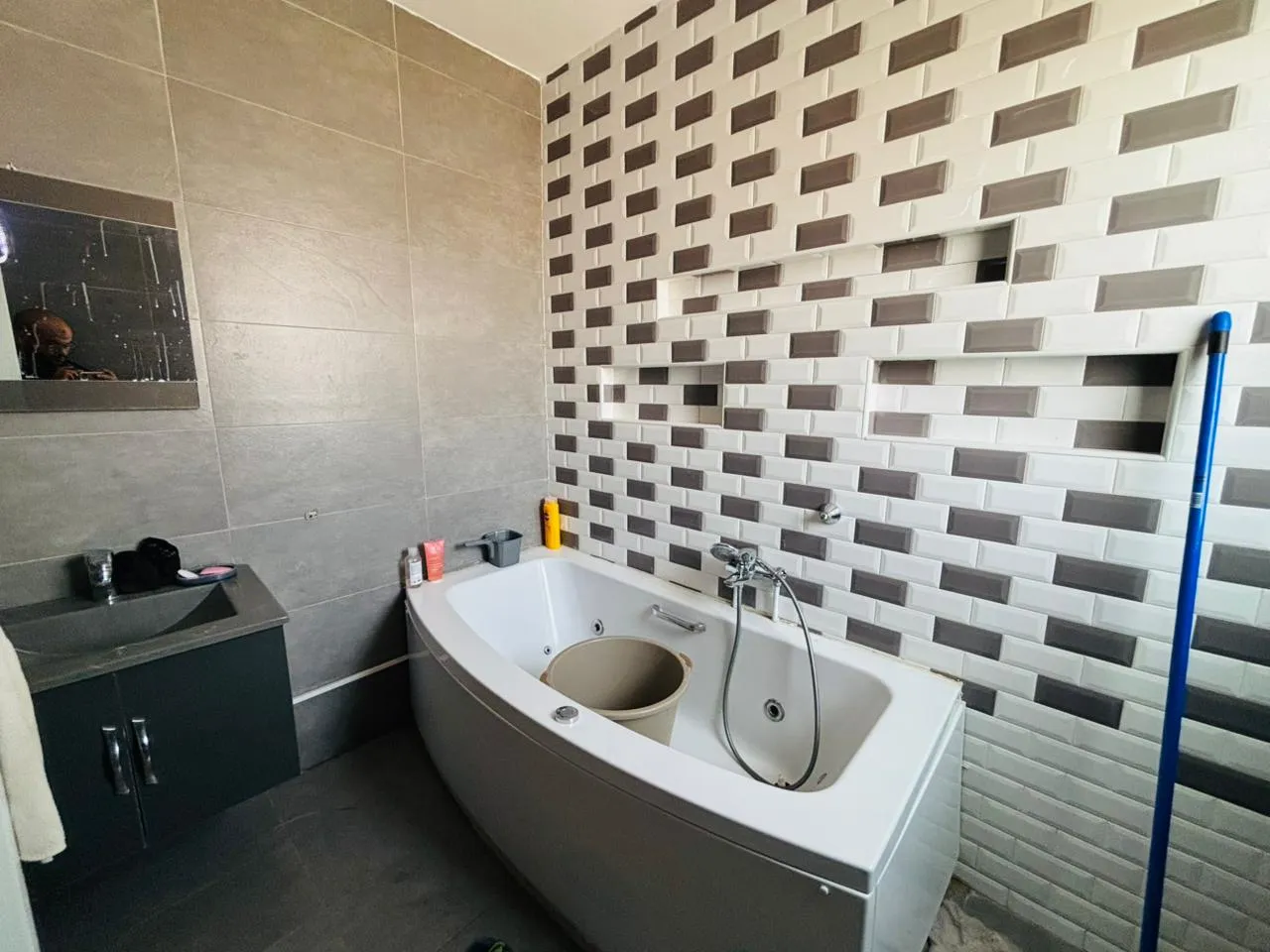 🏠 للــكــراء بالبيوم بالأسبوع او بالشهر - فــرصــة فــي ســوق الــفــجــر 🏠