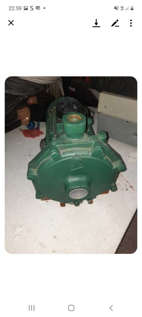 Moteur d'eau importer 