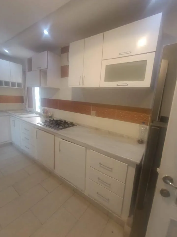 joli étage de villa semi meublé
