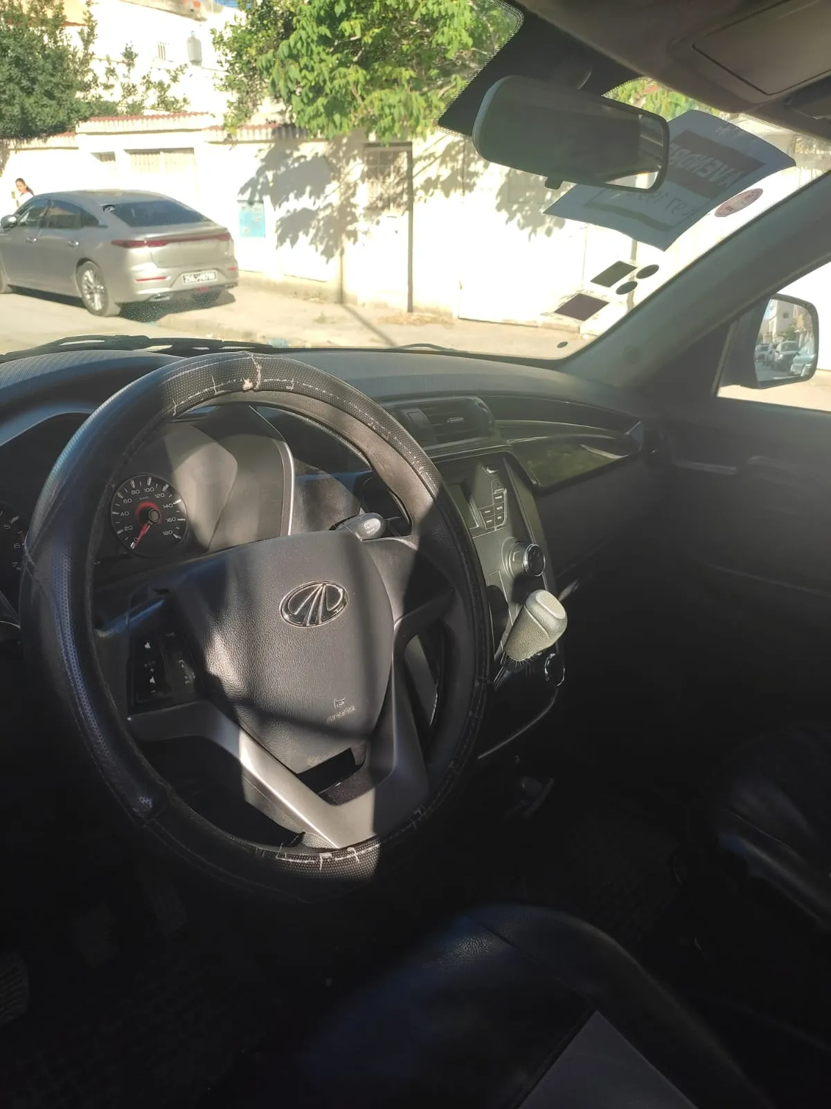 Mahindra KUV100 k8 à vendre