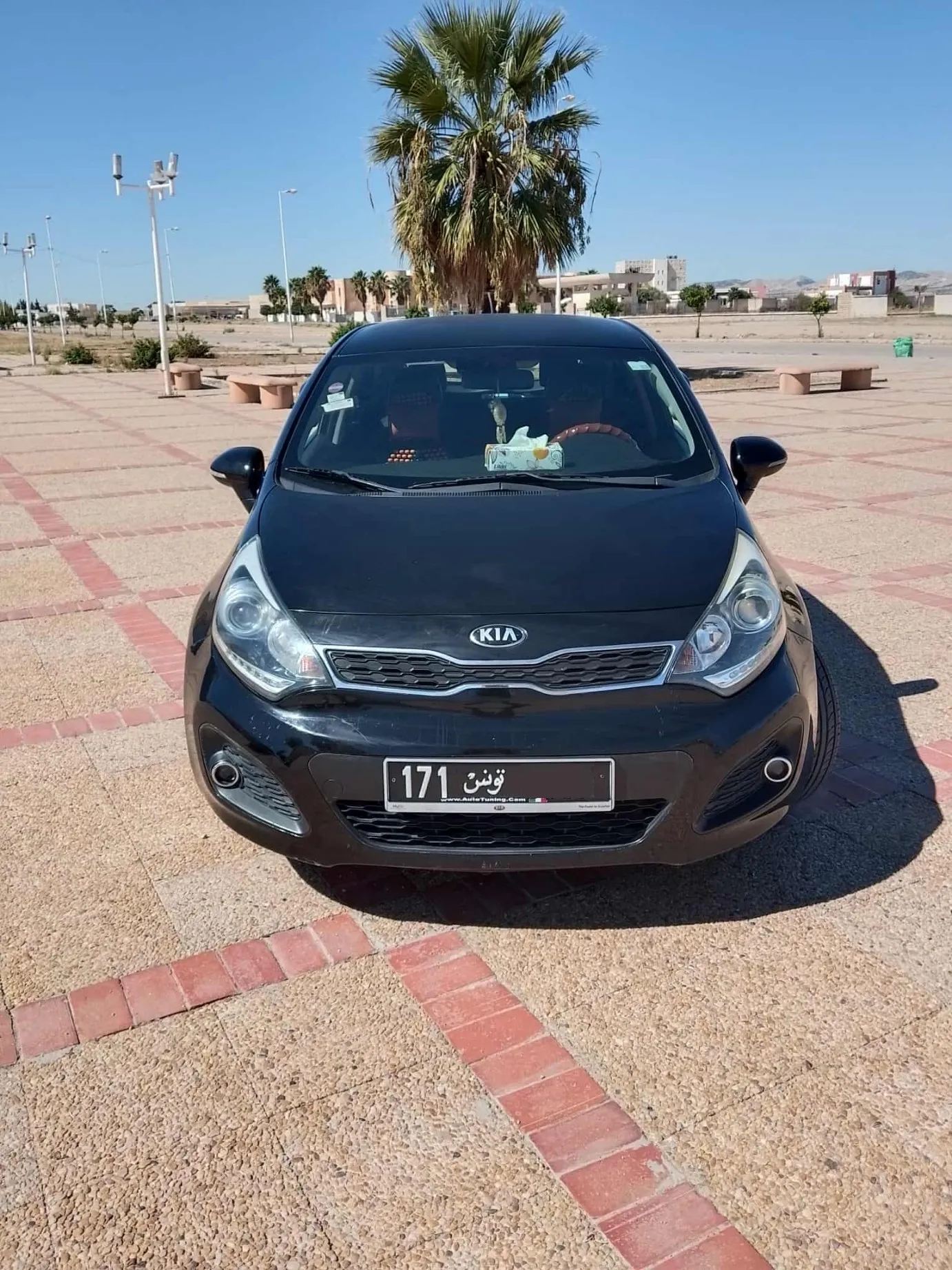 KIA RIO TOUTE OPTION disponible à Siliana  contacter directement : 98553120