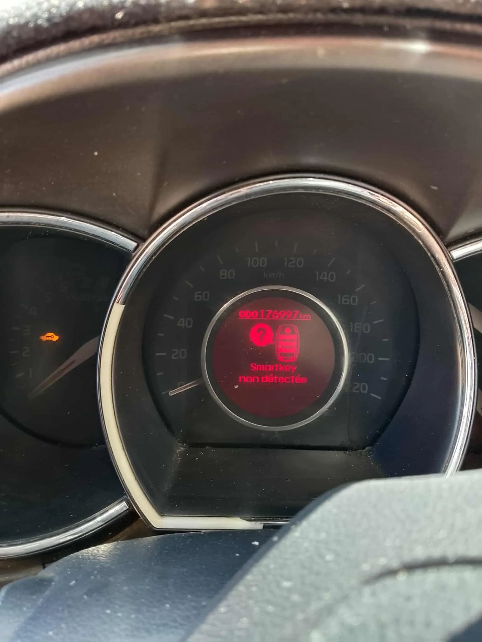 KIA RIO TOUTE OPTION disponible à Siliana  contacter directement : 98553120