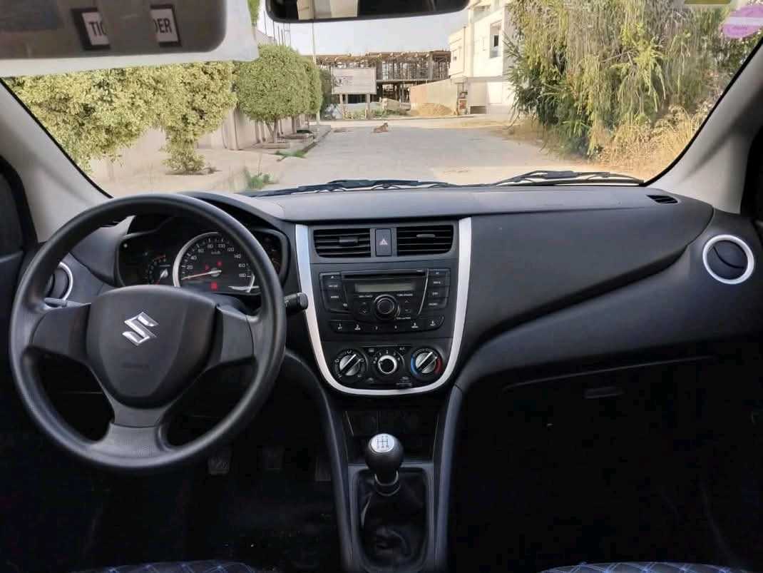 SUZUKI CELERIO PREMIÈRE MAIN EN ÉTAT NEUF 