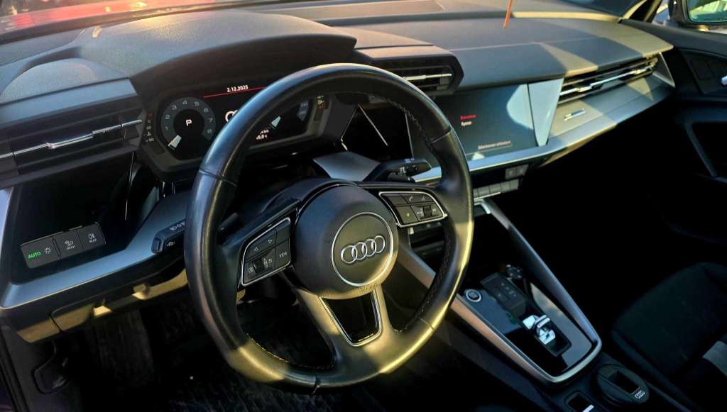 đ©đȘAudi A3 berline TFSI 35 2023đ©đȘ
âïž on accepte l Ă©change des voitures âïž