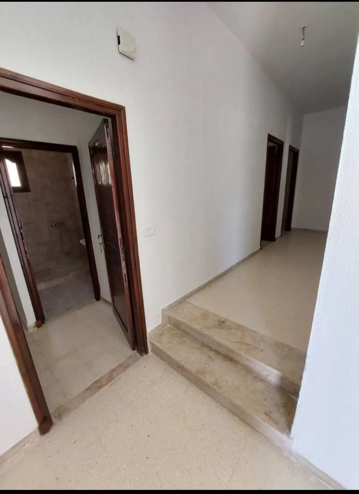 un spacieux rdc d'une villa s+3 a louer situé a Cité Ghazela