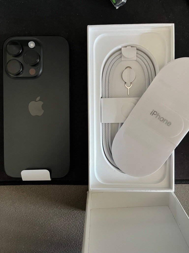 Iphone 16 pro noir 