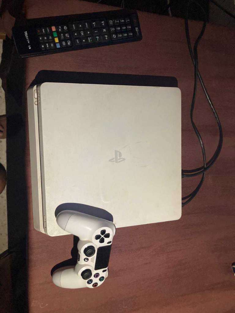 Ps4 + tv telefunken 