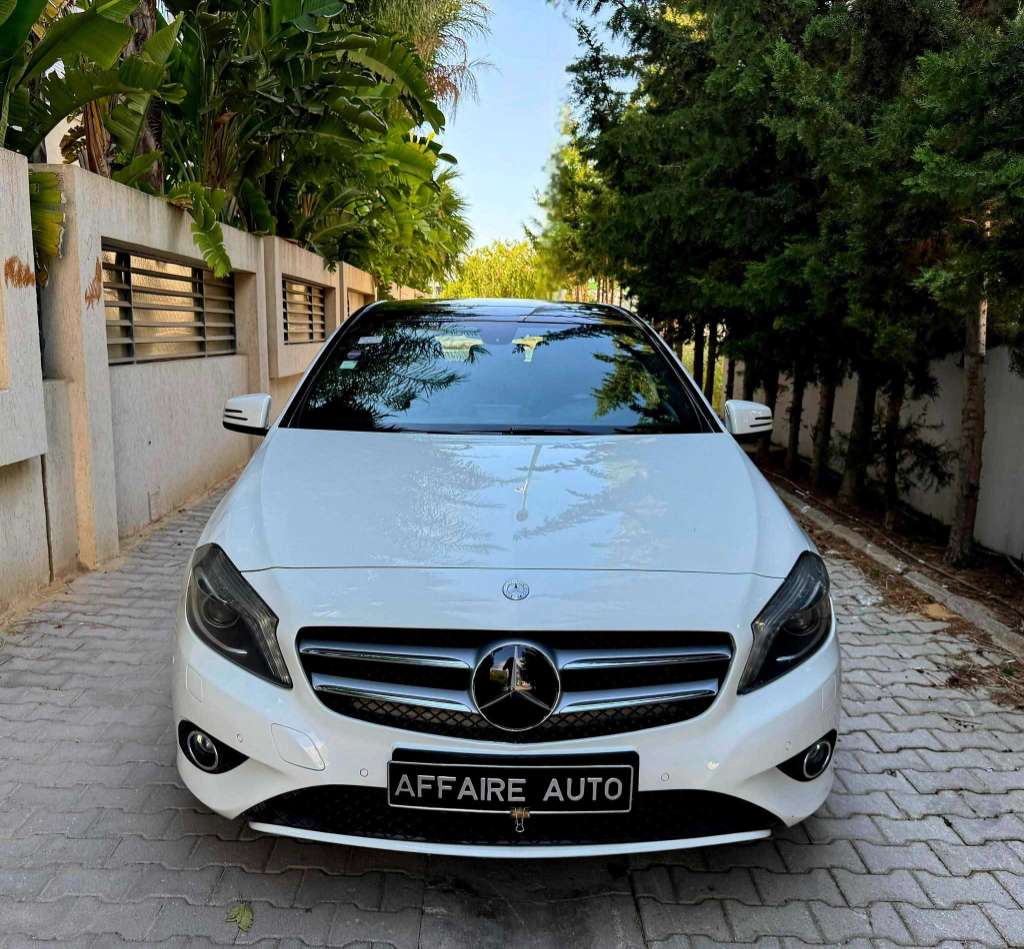 đ Mercedes A180 urban boĂźte automatiqueđ
đ on accepte l Ă©change des voitures