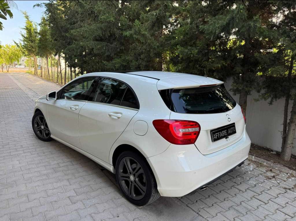 đ Mercedes A180 urban boĂźte automatiqueđ
đ on accepte l Ă©change des voitures