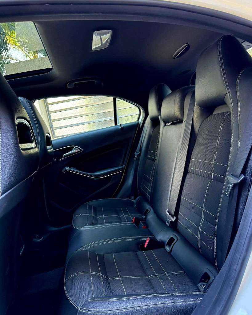 đ Mercedes A180 urban boĂźte automatiqueđ
đ on accepte l Ă©change des voitures