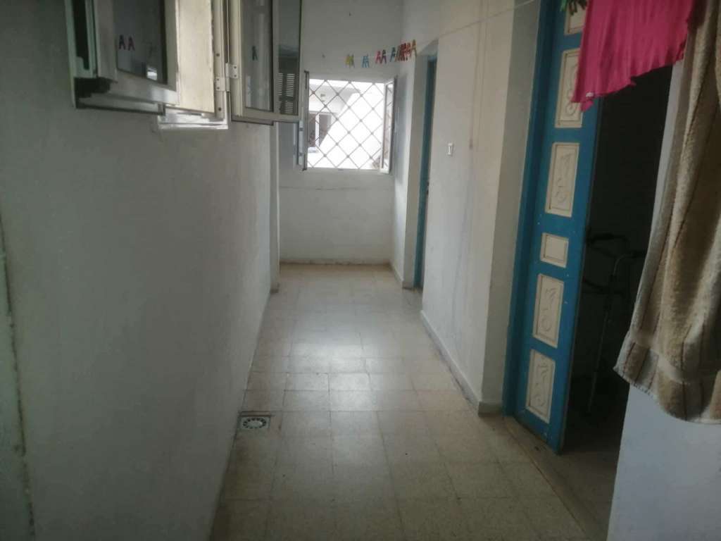 A vendre une maison cise à inb khaldoun à 15 min de bab saadoun