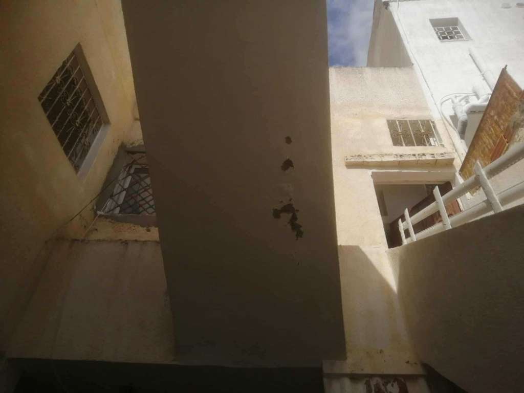 A vendre une maison cise à inb khaldoun à 15 min de bab saadoun