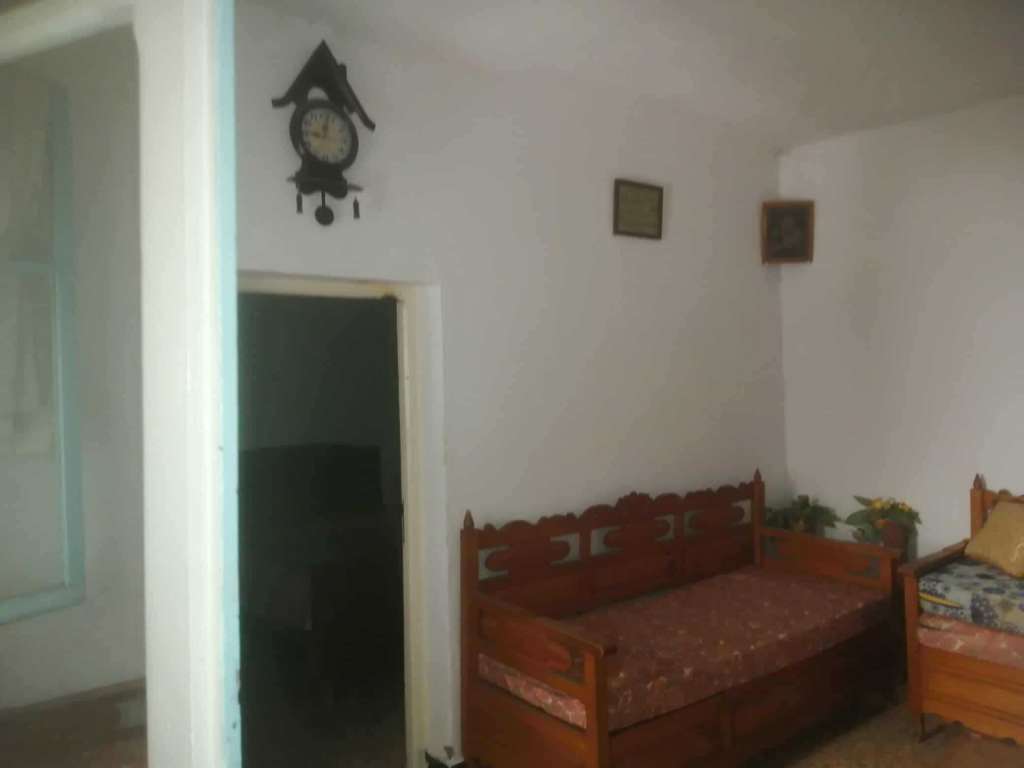 A vendre une maison cise à inb khaldoun à 15 min de bab saadoun