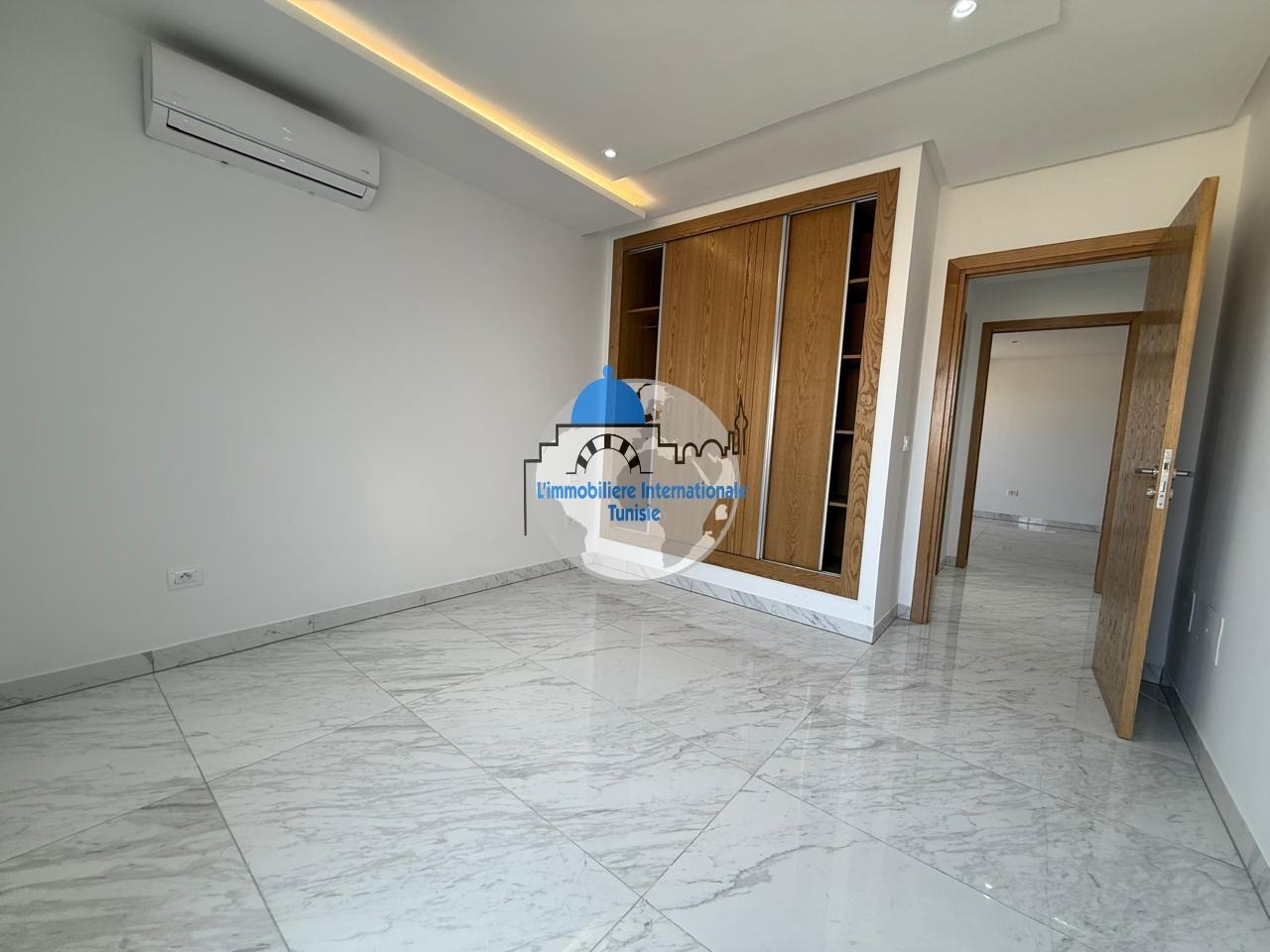 luxe S+1 jamais habité, situé à Sahloul
