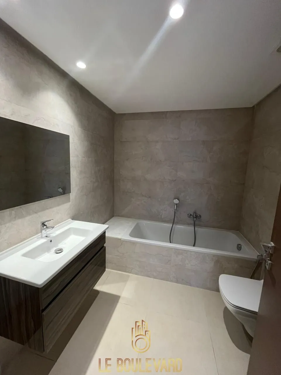 a louer Appartement S+2 vue sur mer à AFH Mrezga , Cité El Wafa