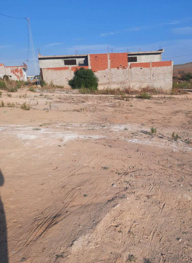 أرض سكنية