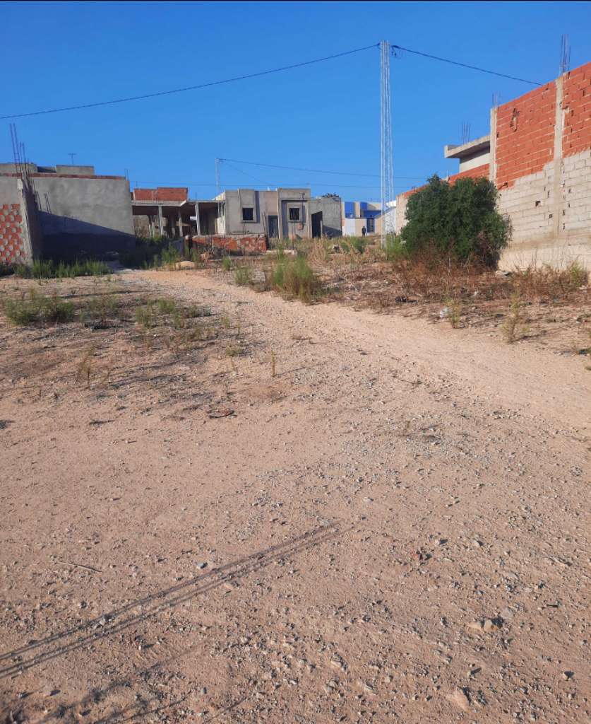 أرض سكنية