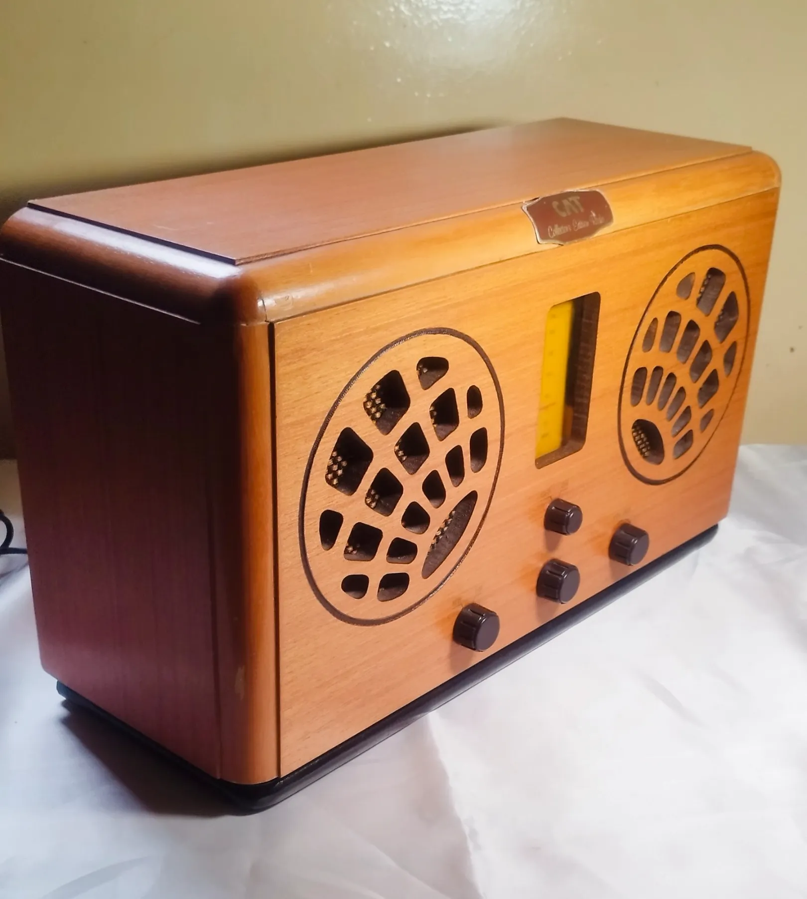 Vintage radio