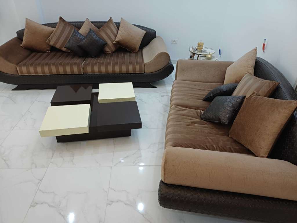 Sallon et table a vendre