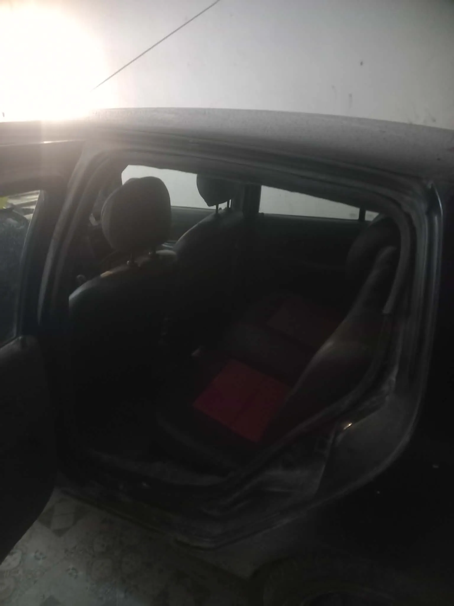 Voiture clio classique 1.4 en bon état 