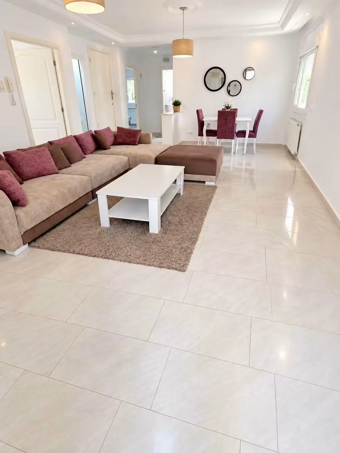 ENNASR 2 à louer RDC de Villa avec terrasse et jardin 