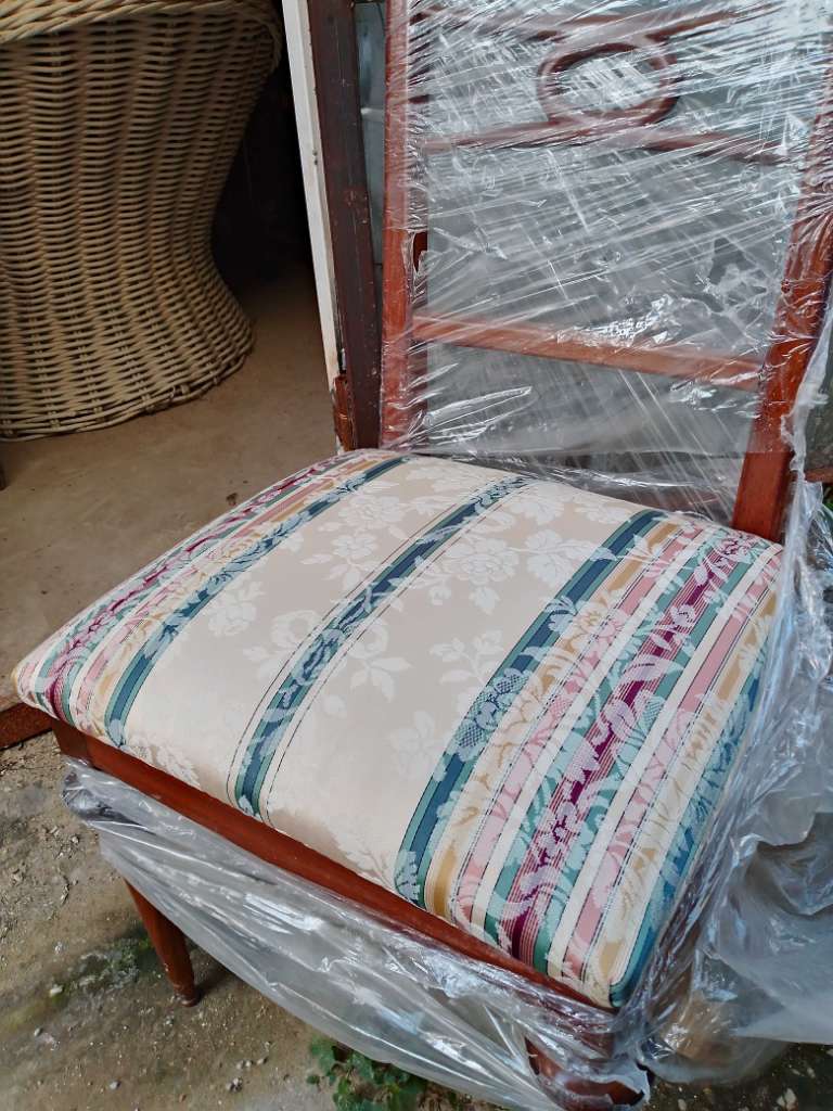 Chaise en vrai bois 