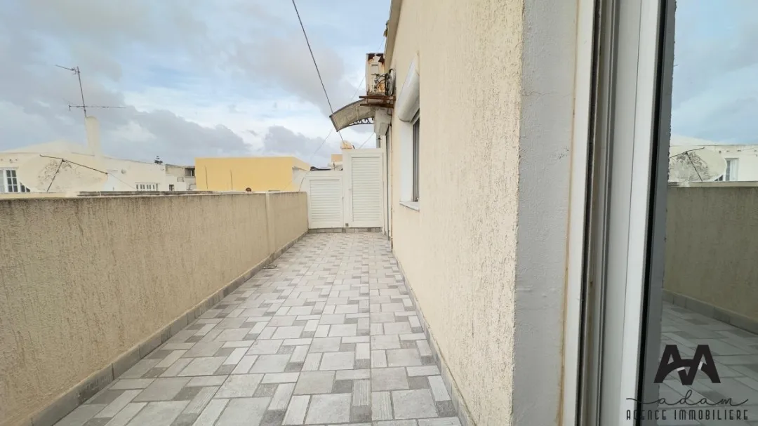 Étage de villa S+3 meublé à Neapolis, Nabeul