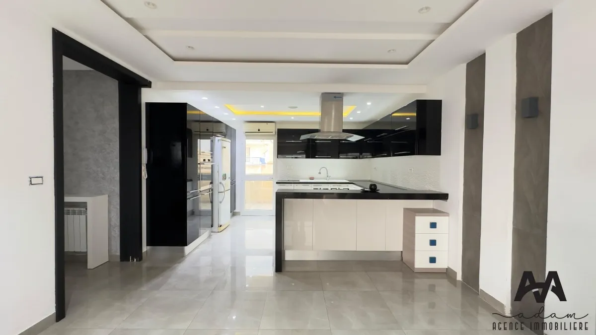 Étage de villa S+3 meublé à Neapolis, Nabeul