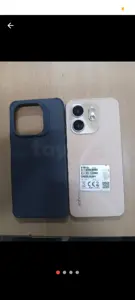 Infinix smart 9 4 ram 128 stockage tres peu utilisé avec son packet et deux caches 