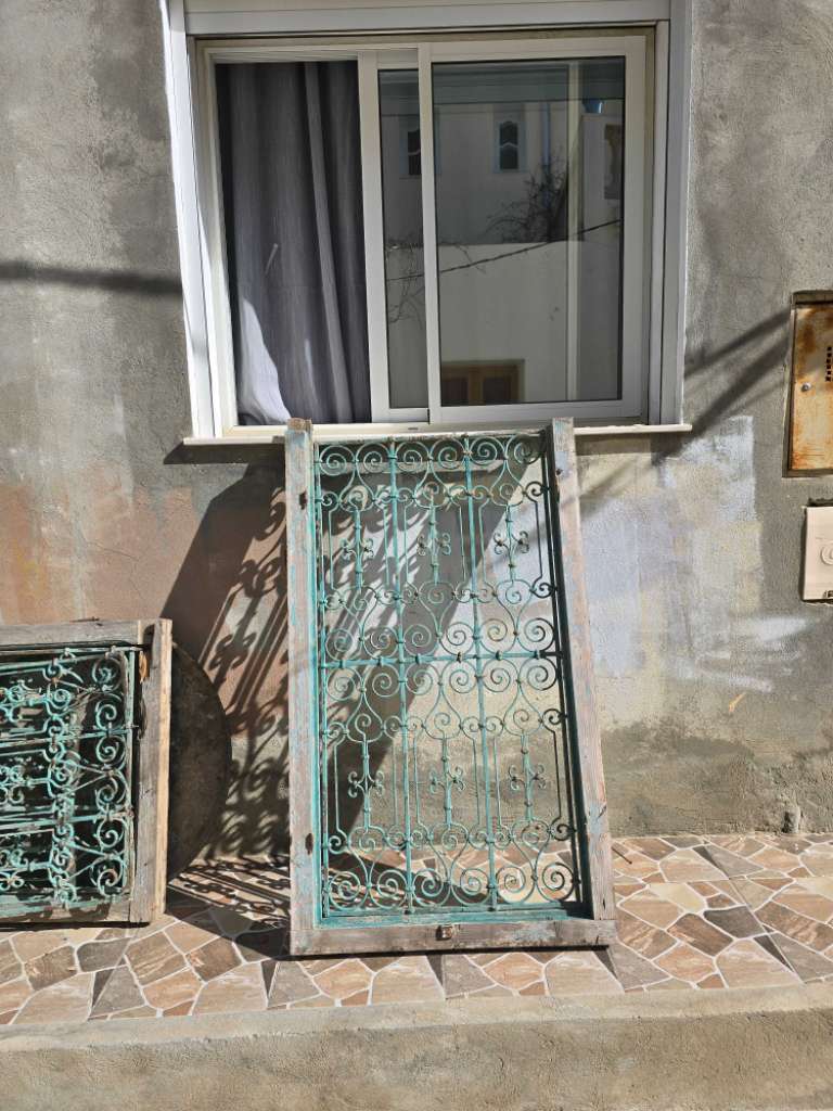 Trois fenêtres ancien décoratif