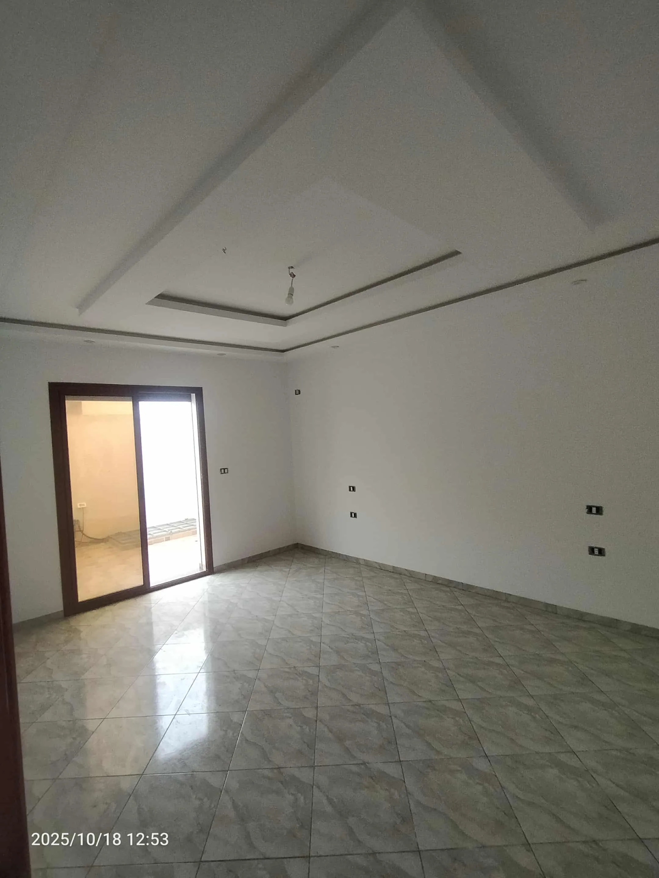 A vendre Une maison nouvellement construit située a la plage el haouaria