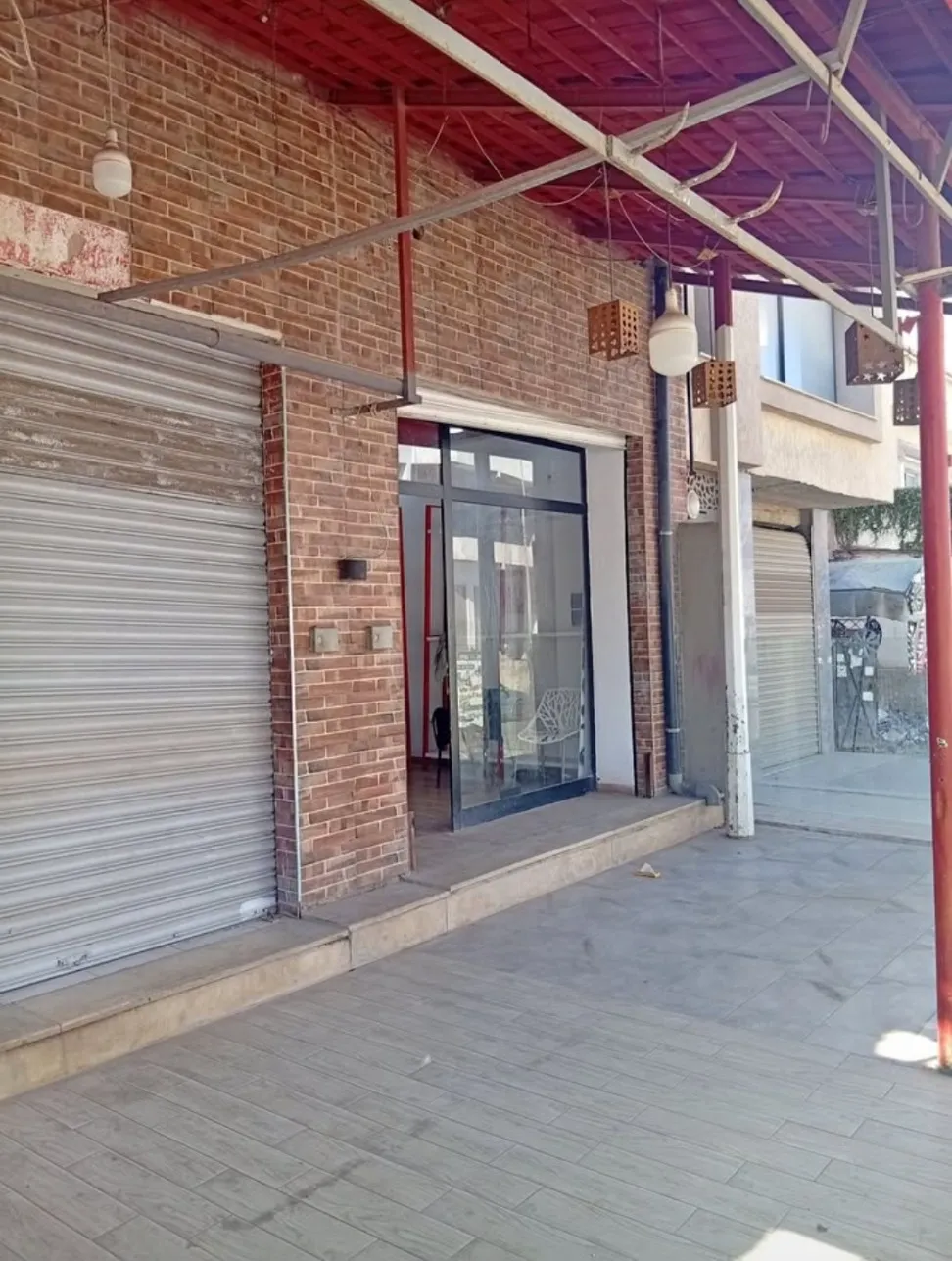 Location Local Commercial 130 m² à Mnihla