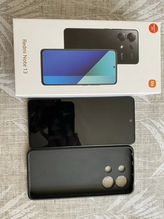 Redmi note 13 8/128 comme neuf