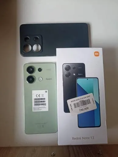 Redmi note 13 8/128 comme neuf