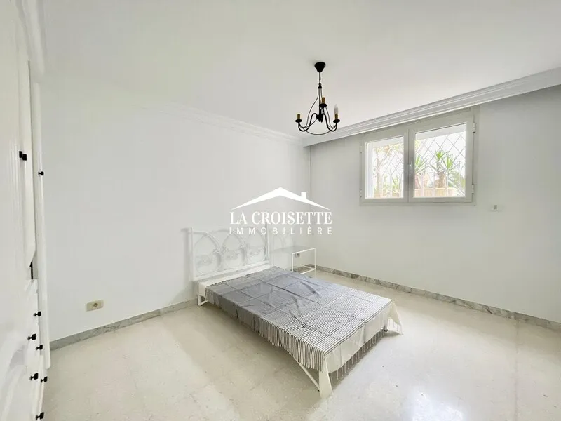 Rez-de-chaussée de villa s3 avec chambre de service et jardin à La Marsa MRCL0270