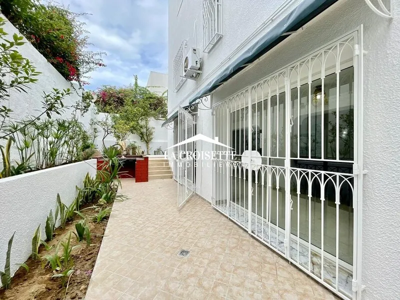 Rez-de-chaussée de villa s3 avec chambre de service et jardin à La Marsa MRCL0270